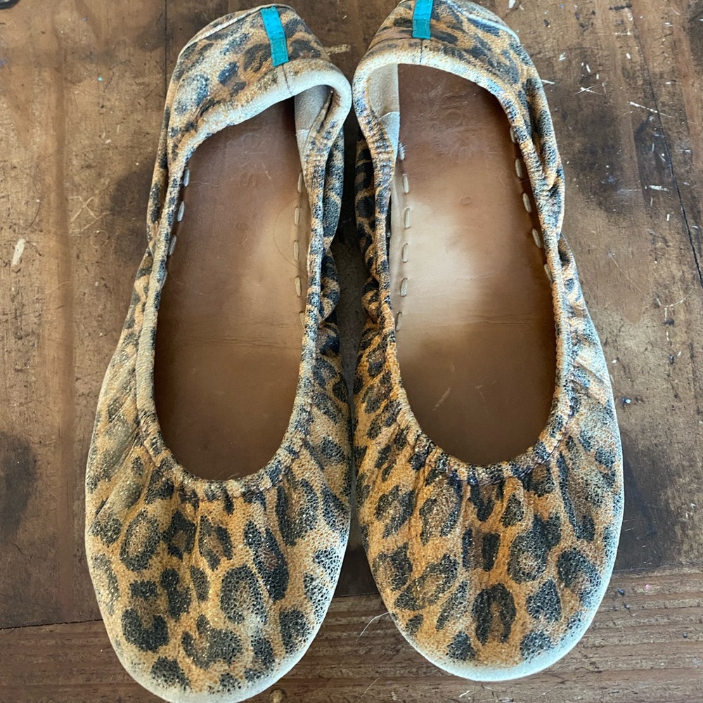 Leopard Tieks Ballet Flats - size 9